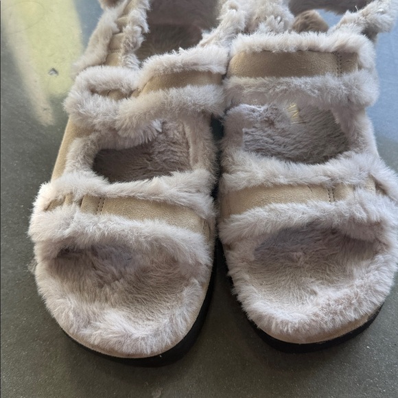 Stuart Whitman Zoe Lift Chill Suede Fur Sandals - Picture 8 of 11